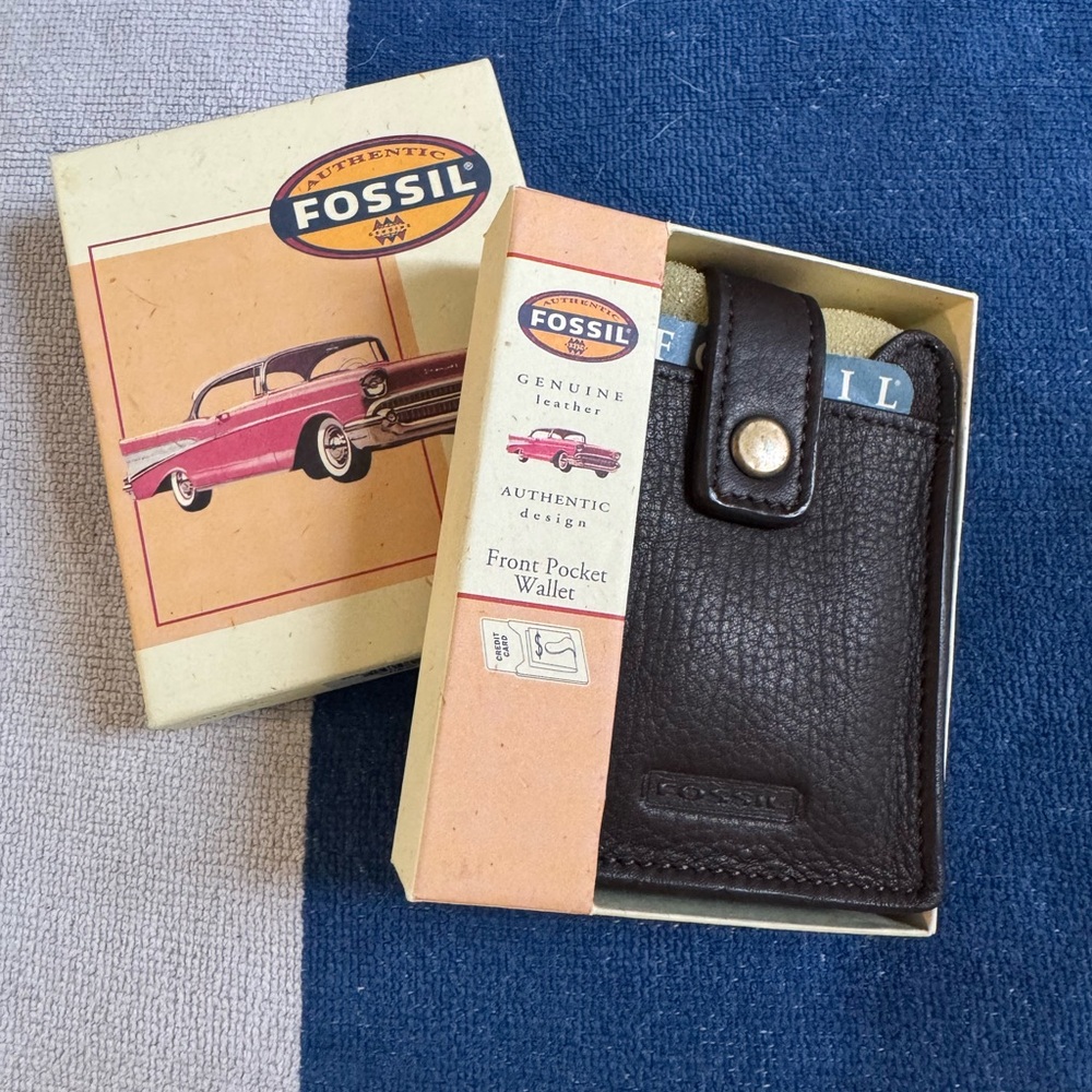 Fossil Dark Brown Leather Card Wallet with Snap Closure